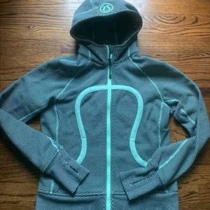 Lululemon Scuba Hoodie Size 6